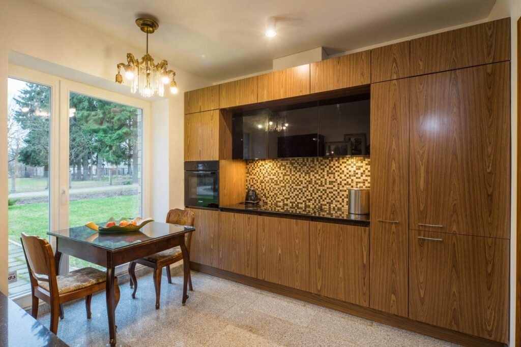 Wood vs. Particle Board Kitchen Cabinets